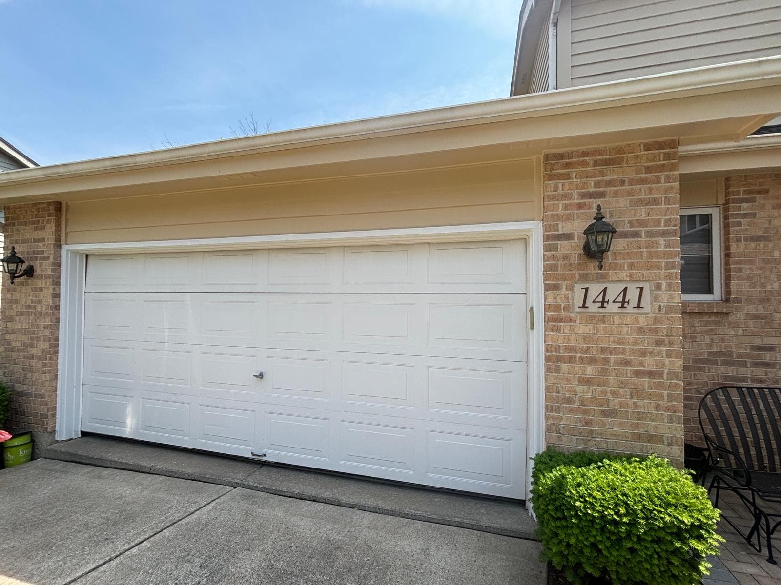 Garage door repair in Lockport, IL