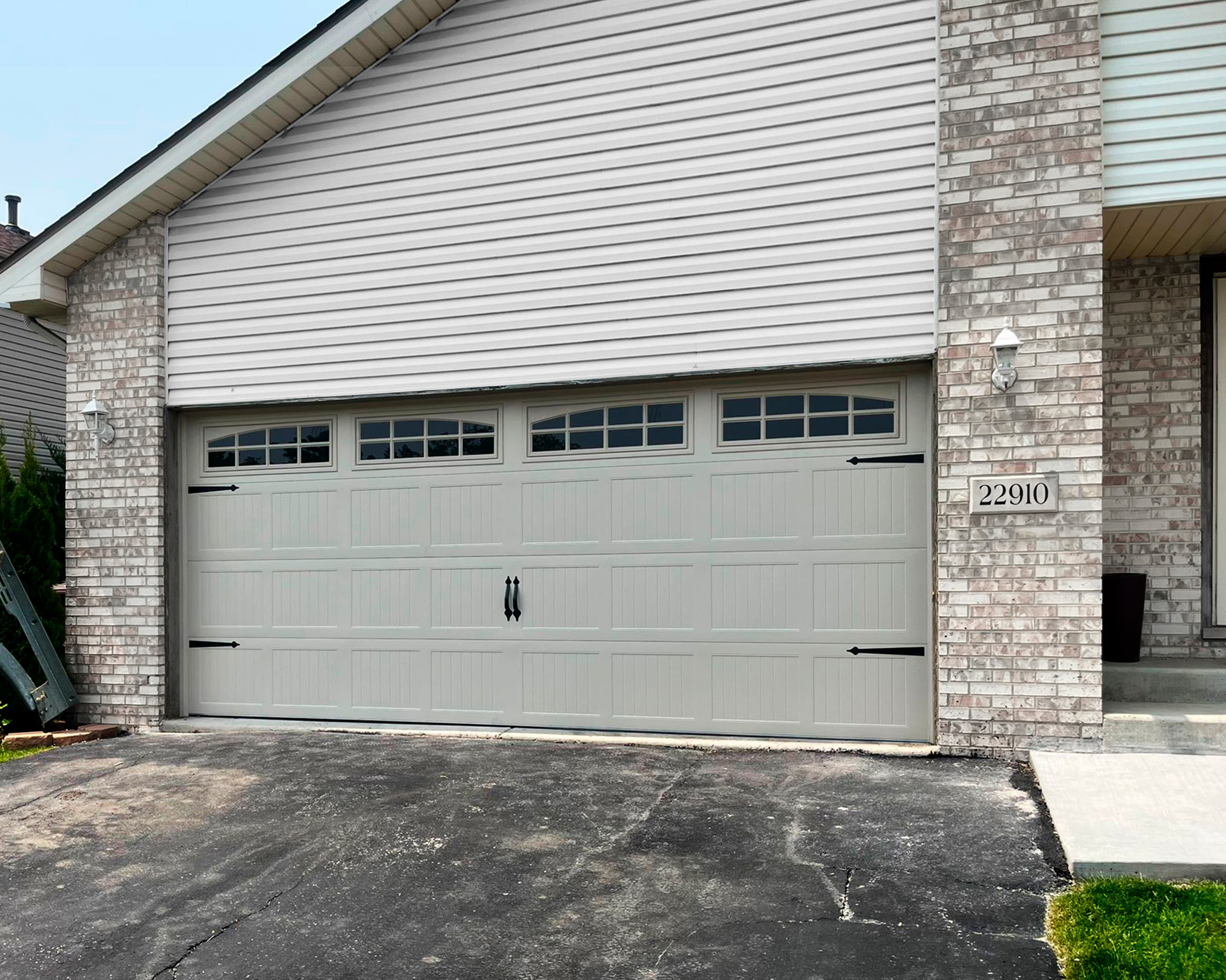 Garage door repair in Algonquin, IL