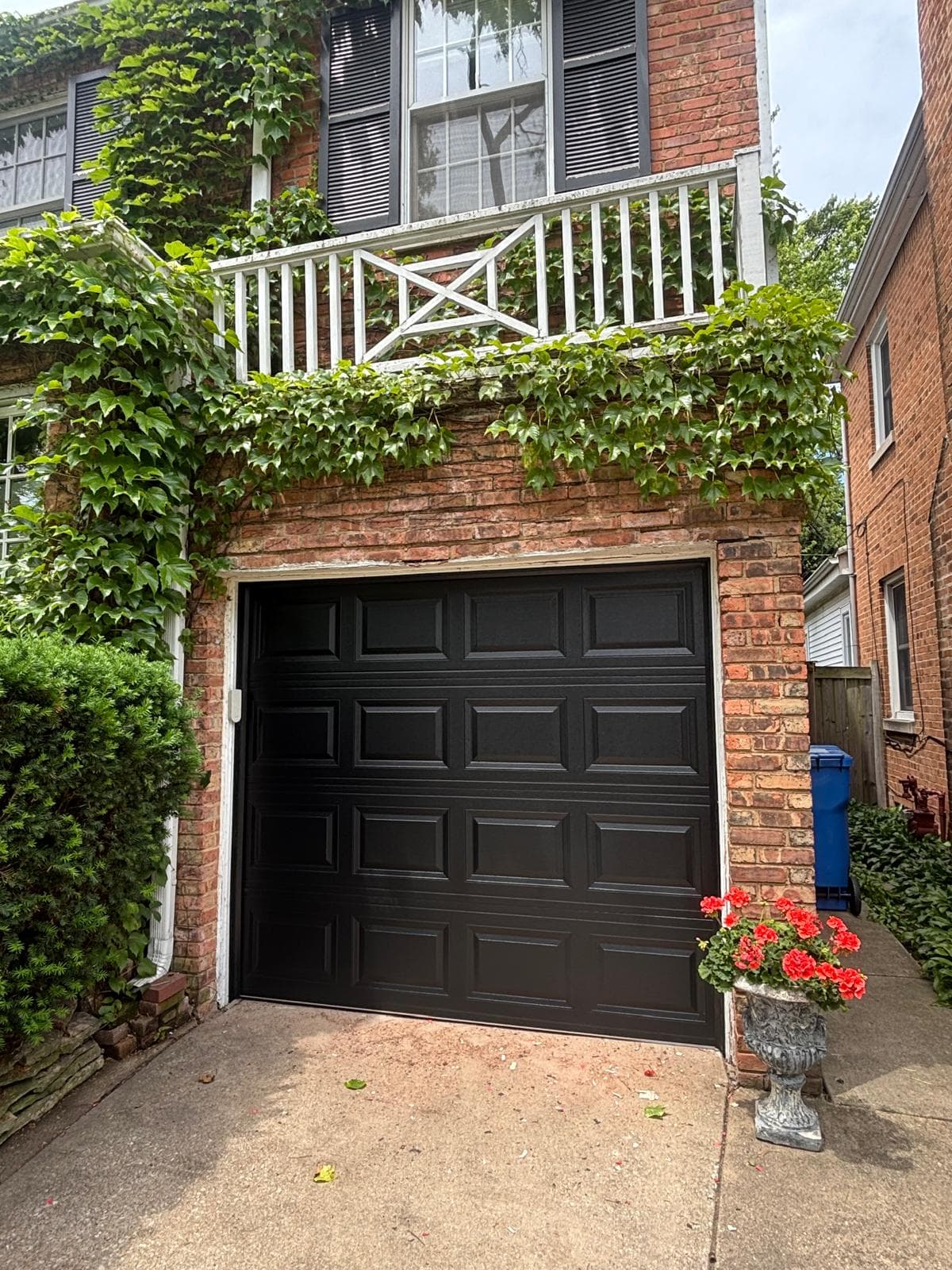 Garage door repair in Mundelein, IL