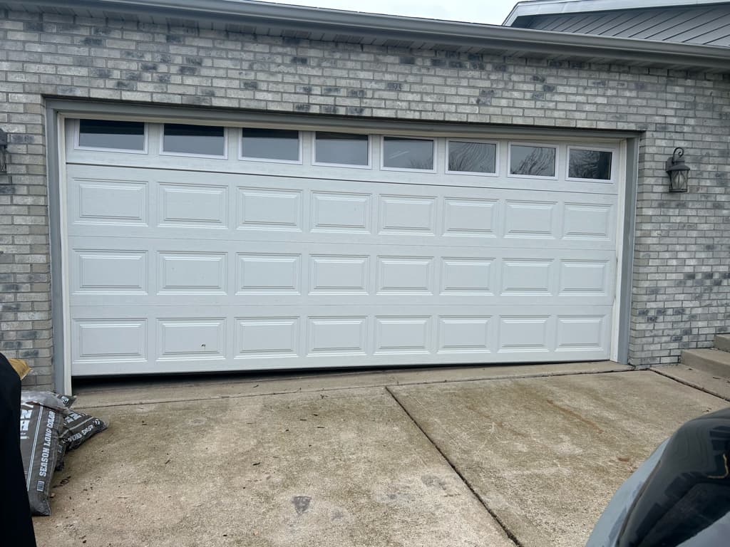 Garage door repair in Rockford, IL