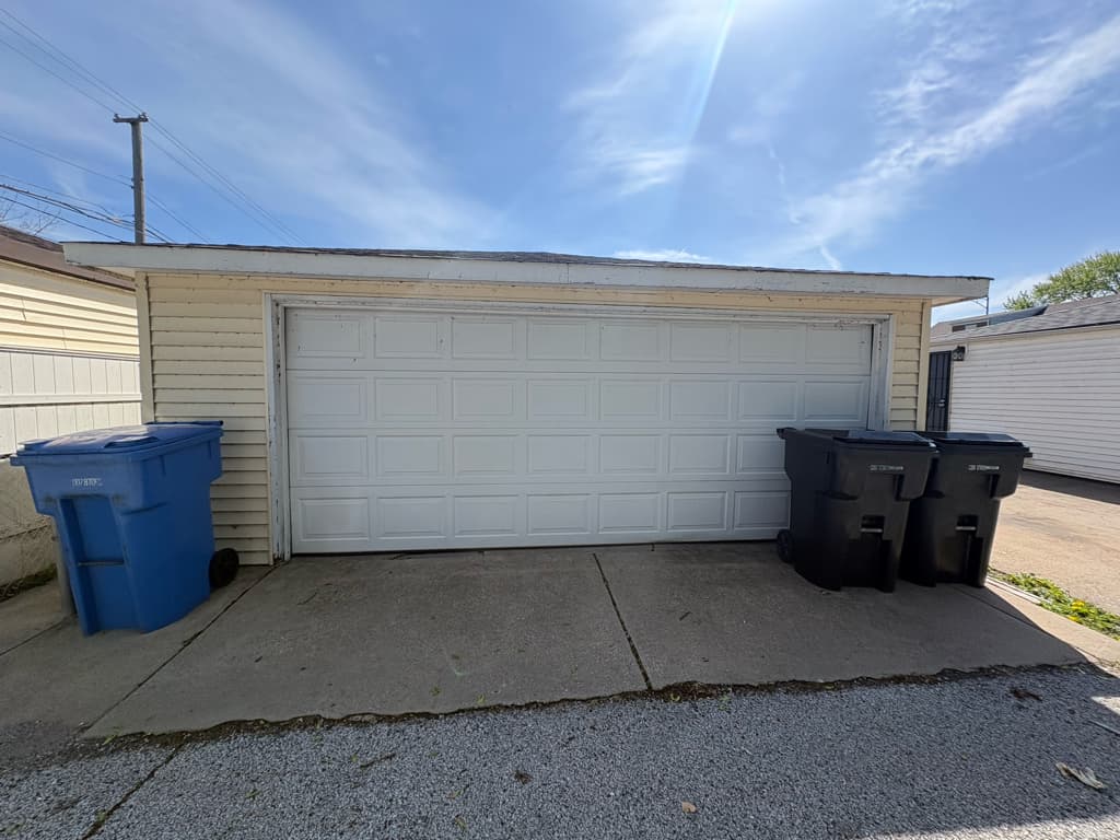 Garage door repair in Berwyn, IL